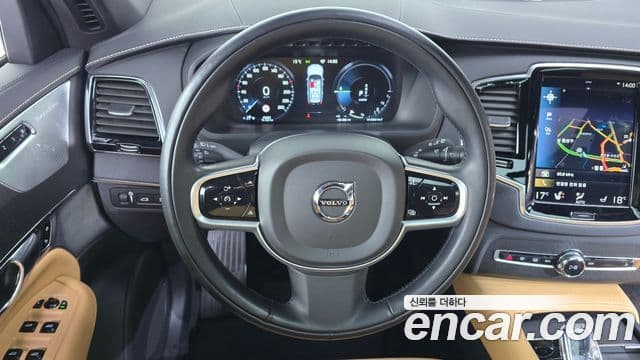 Volvo XC90 2022 — Photo 18/33