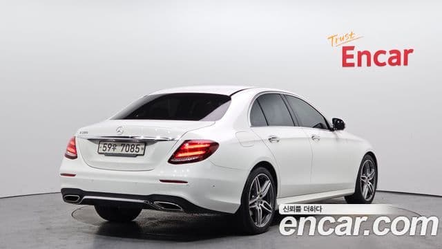 Mercedes-Benz E-Class 2019 — ფოტო 2/20