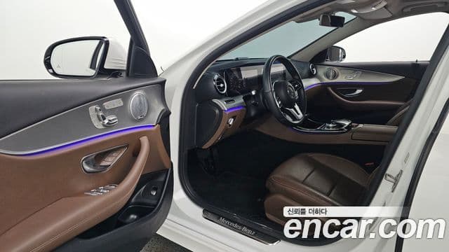 Mercedes-Benz E-Class 2019 — ფოტო 10/20