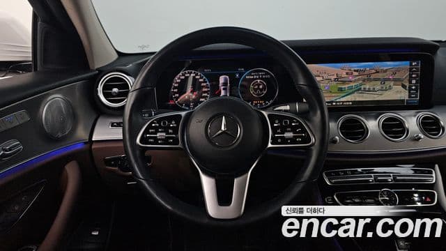 Mercedes-Benz E-Class 2019 — ფოტო 12/20