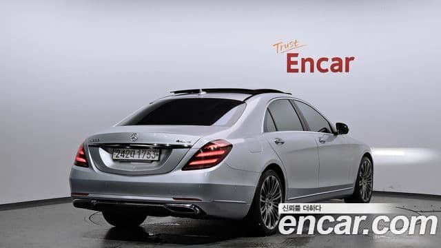 Mercedes-Benz S-Class 2018 — ფოტო 14/20