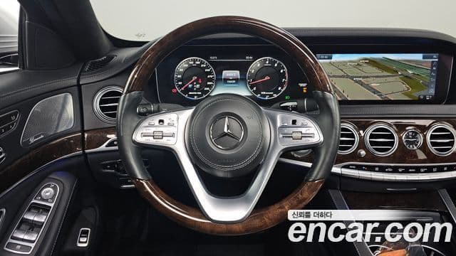 Mercedes-Benz S-Class 2018 — ფოტო 8/20