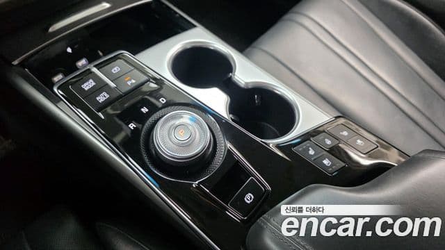 Kia K8 2021 — ფოტო 8/20