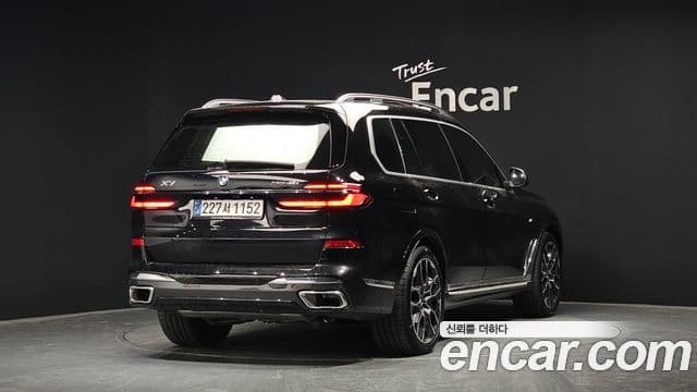 BMW X7 2025 — Фото 2/20