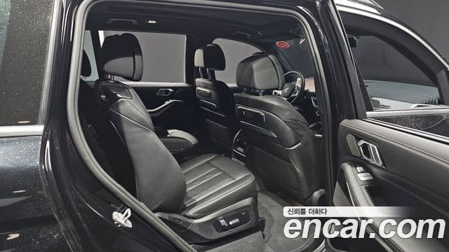 BMW X7 2025 — Şəkil 30/36