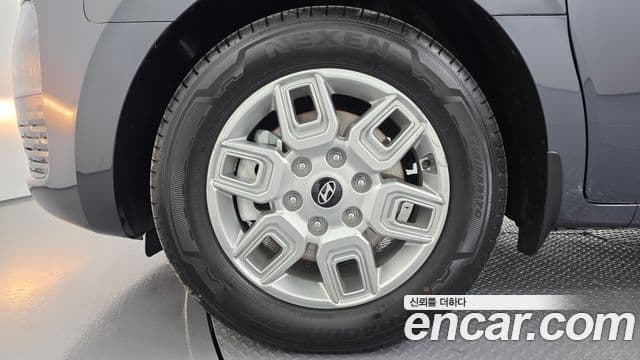 Hyundai Staria 2024 — ფოტო 5/20