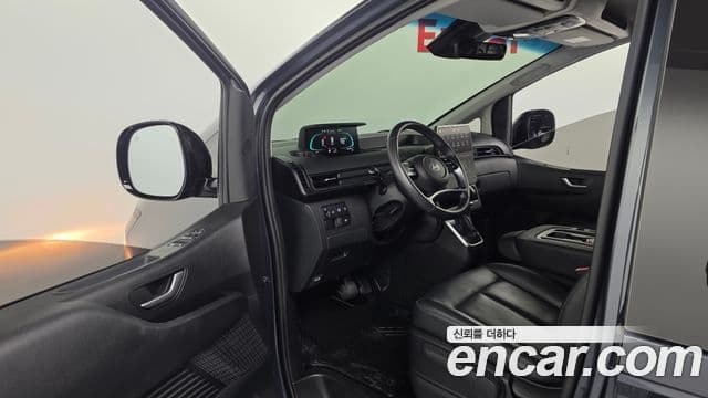 Hyundai Staria 2024 — ფოტო 10/20