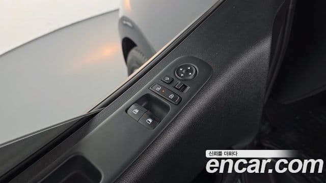 Hyundai Staria 2024 — ფოტო 14/20