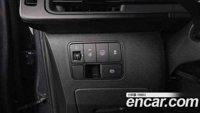 Hyundai Staria 2024 — ფოტო 15/20