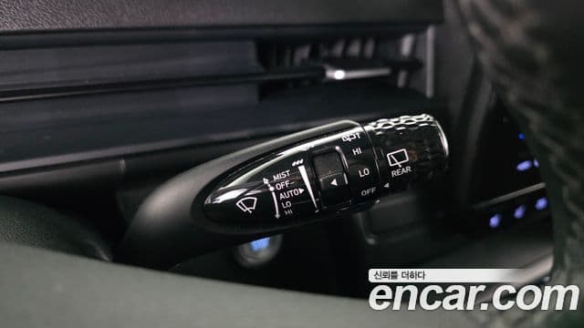 Hyundai Staria 2024 — ფოტო 17/20