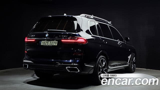 BMW X7 2021 — Фото 2/20