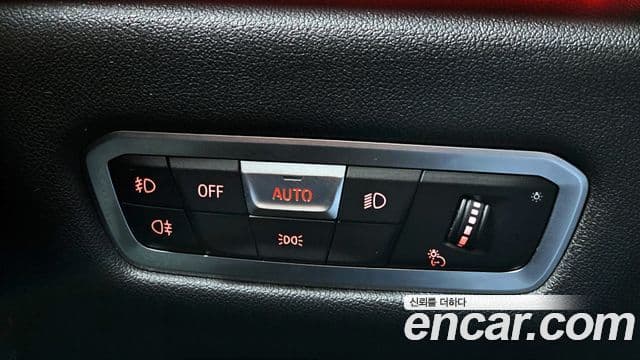 BMW X7 2021 — ფოტო 25/34