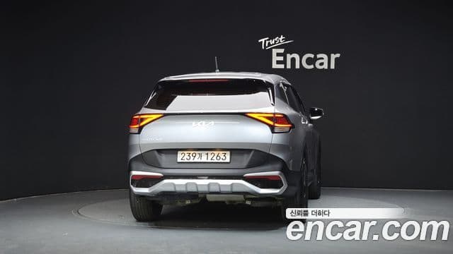 Kia Sportage 2023 — ფოტო 4/20
