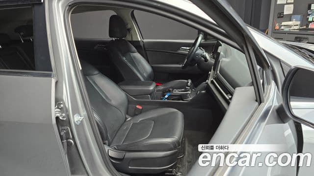 Kia Sportage 2023 — ფოტო 12/20
