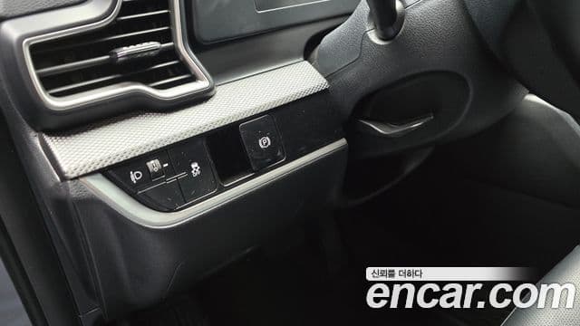 Kia Sportage 2023 — ფოტო 15/20