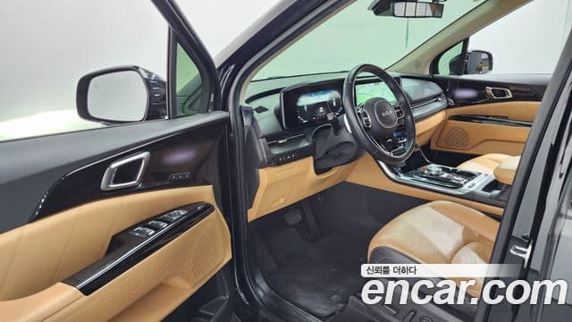 Kia Carnival 2022 — ფოტო 10/20