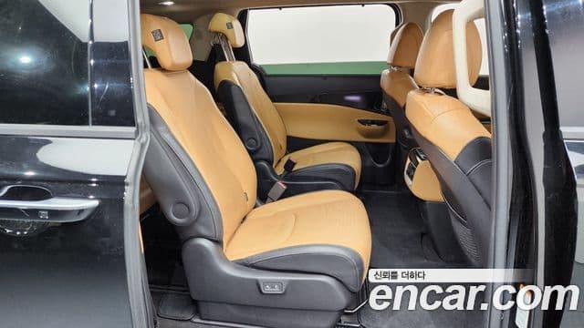 Kia Carnival 2022 — ფოტო 11/20
