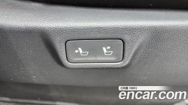 Kia Carnival 2022 — ფოტო 19/20