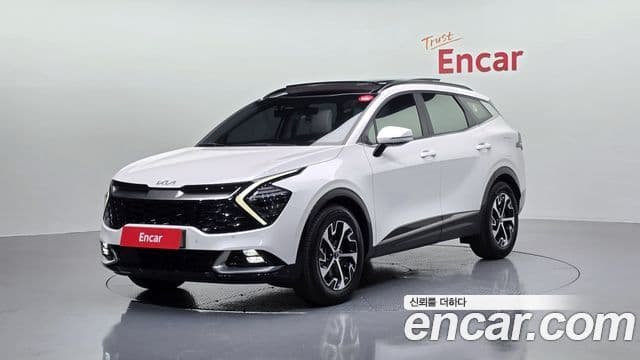 Kia Sportage 2022 — Фото 1/20