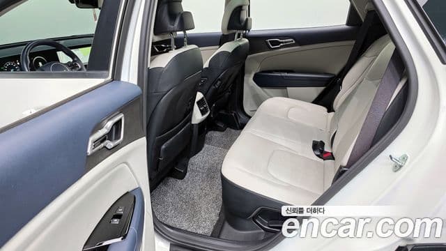 Kia Sportage 2022 — Фото 12/20