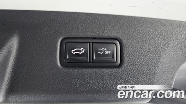 Kia Carnival 2025 — Şəkil 17/20