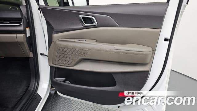 Kia Carnival 2025 — Photo 14/30