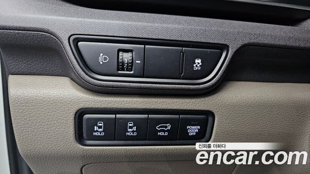 Kia Carnival 2025 — Photo 4/30