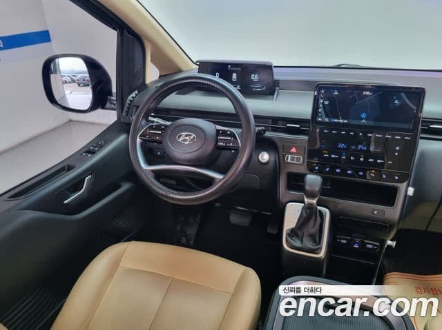 Hyundai Staria 2024 — ფოტო 6/20