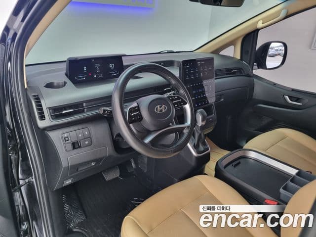 Hyundai Staria 2024 — ფოტო 8/20
