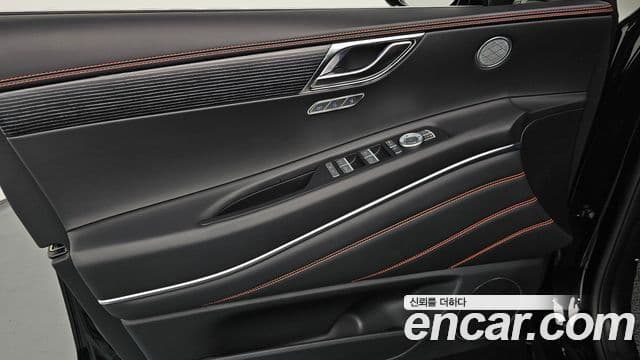 Genesis GV80 Coupe 2025 — ფოტო 30/31