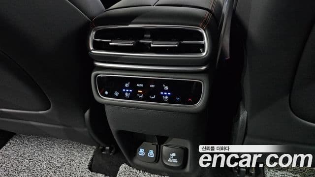 Genesis GV80 Coupe 2025 — ფოტო 27/31
