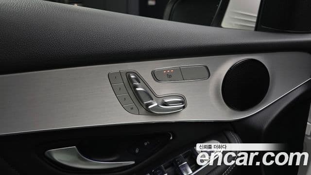 Mercedes-Benz GLC-Class 2021 — ფოტო 18/20