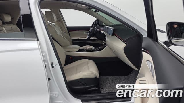 Genesis GV70 2024 — Photo 2/20