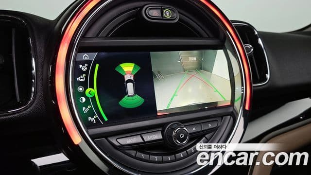 Mini Cooper Countryman 2020 — Фото 13/20