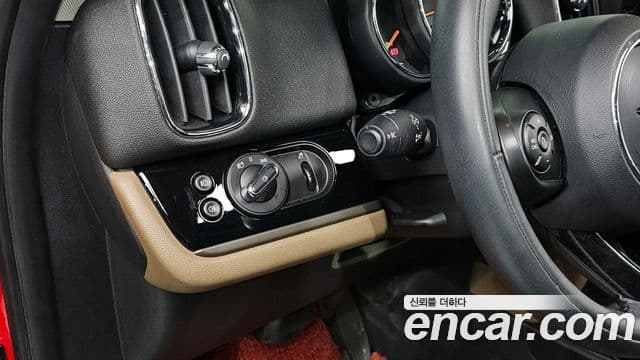 Mini Cooper Countryman 2020 — Фото 17/20