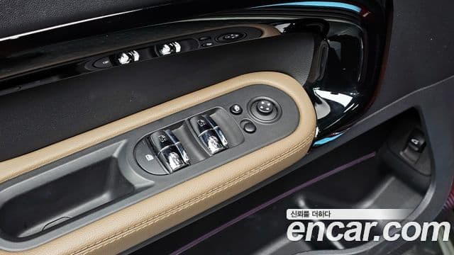 Mini Cooper Countryman 2020 — Фото 18/20