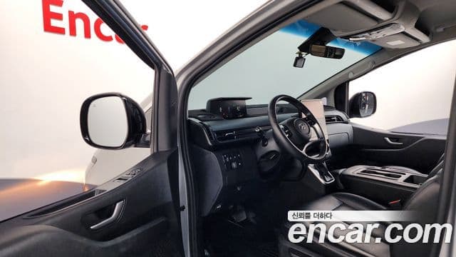 Hyundai Staria 2022 — ფოტო 8/20