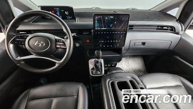 Hyundai Staria 2022 — ფოტო 18/20