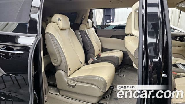 Kia Carnival 2024 — Фото 12/20