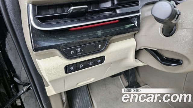 Kia Carnival 2024 — Фото 16/20