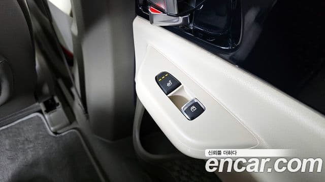 Kia Carnival 2024 — Фото 18/20