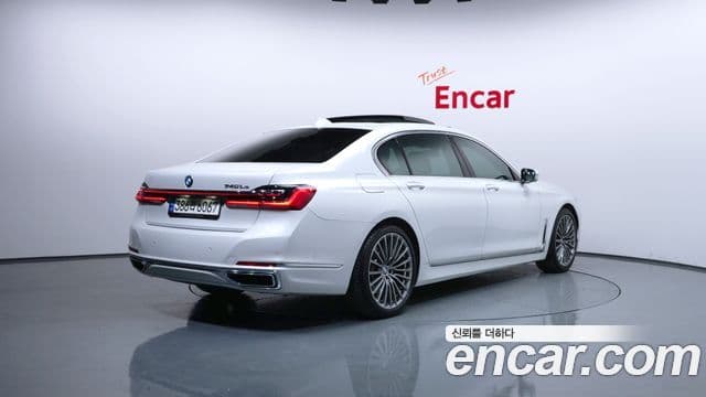 BMW 7 Series 2020 — ფოტო 1/20
