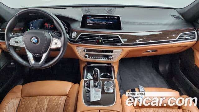 BMW 7 Series 2020 — ფოტო 10/20