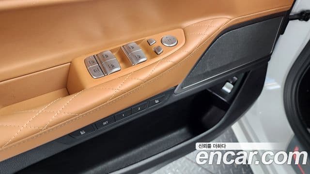 BMW 7 Series 2020 — ფოტო 19/20