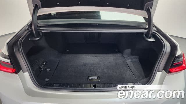 BMW 7 Series 2020 — ფოტო 20/20