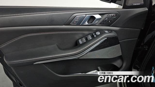 BMW X7 2021 — Photo 1/34