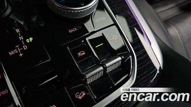 BMW X7 2021 — Photo 11/34