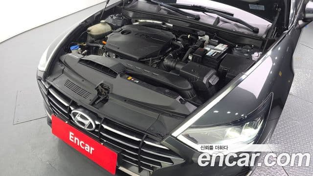 Hyundai Sonata Hybrid 2020 — Photo 12/20