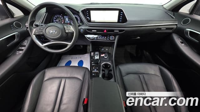 Hyundai Sonata Hybrid 2020 — Photo 8/20