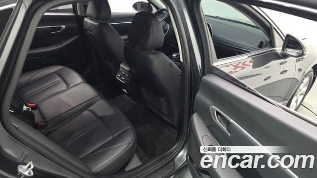 Hyundai Sonata Hybrid 2020 — Photo 6/20